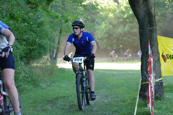 Alpine Shop / Lone Wolf Dirt Crit - Race 1 2010 - StephenVenters.com