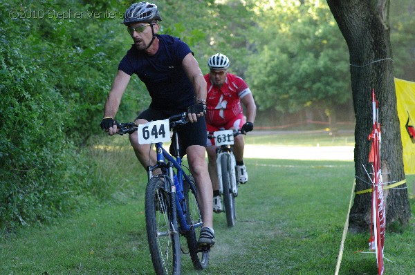 Alpine Shop / Lone Wolf Dirt Crit - Race 1 2010 - StephenVenters.com