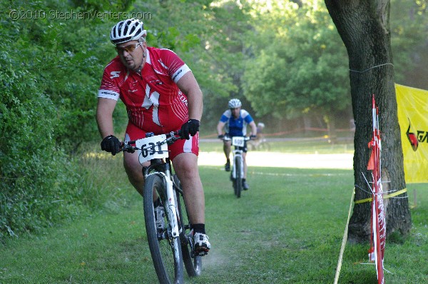 Alpine Shop / Lone Wolf Dirt Crit - Race 1 2010 - StephenVenters.com