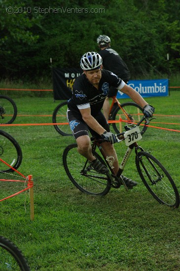 Alpine Shop / Lone Wolf Dirt Crit - Race 3 2010 - StephenVenters.com