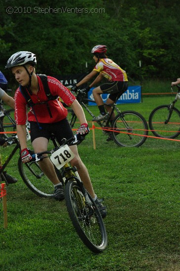 Alpine Shop / Lone Wolf Dirt Crit - Race 3 2010 - StephenVenters.com