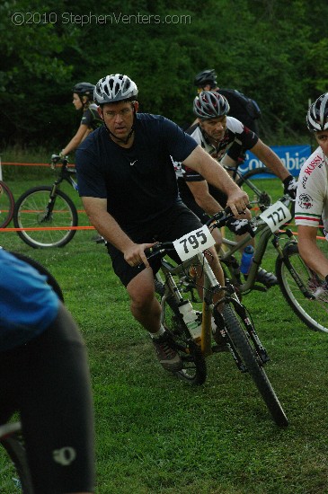 Alpine Shop / Lone Wolf Dirt Crit - Race 3 2010 - StephenVenters.com