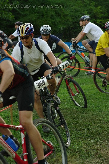 Alpine Shop / Lone Wolf Dirt Crit - Race 3 2010 - StephenVenters.com