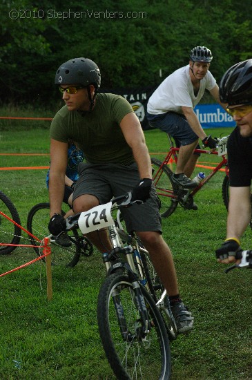 Alpine Shop / Lone Wolf Dirt Crit - Race 3 2010 - StephenVenters.com