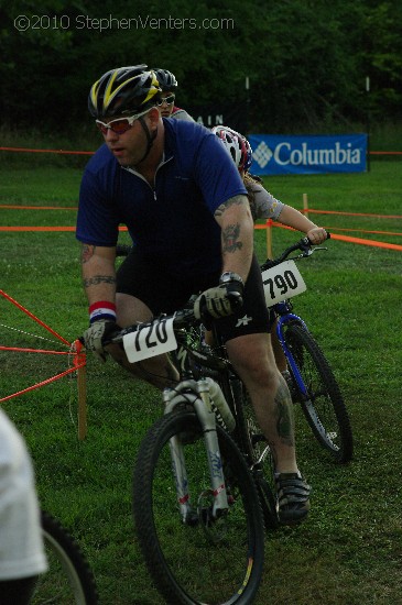 Alpine Shop / Lone Wolf Dirt Crit - Race 3 2010 - StephenVenters.com