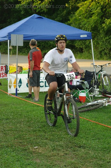 Alpine Shop / Lone Wolf Dirt Crit - Race 3 2010 - StephenVenters.com