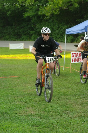 Alpine Shop / Lone Wolf Dirt Crit - Race 3 2010 - StephenVenters.com