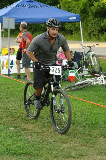 Alpine Shop / Lone Wolf Dirt Crit - Race 3 2010 - StephenVenters.com