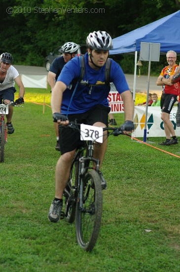 Alpine Shop / Lone Wolf Dirt Crit - Race 3 2010 - StephenVenters.com