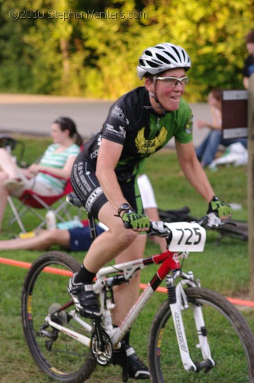 Alpine Shop / Lone Wolf Dirt Crit - Race 3 2010 - StephenVenters.com