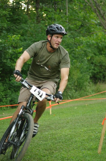 Alpine Shop / Lone Wolf Dirt Crit - Race 3 2010 - StephenVenters.com