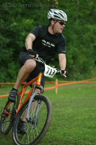 Alpine Shop / Lone Wolf Dirt Crit - Race 3 2010 - StephenVenters.com