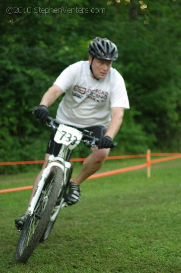 Alpine Shop / Lone Wolf Dirt Crit - Race 3 2010 - StephenVenters.com