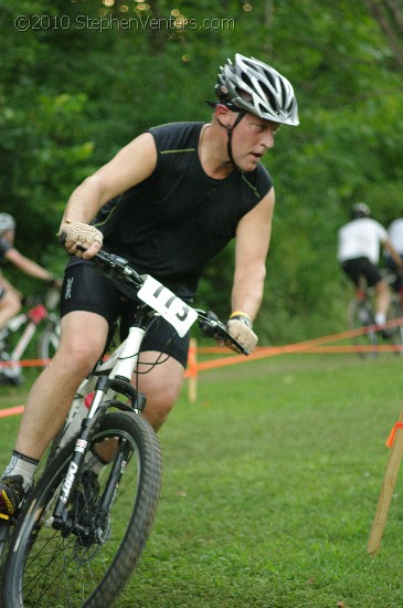 Alpine Shop / Lone Wolf Dirt Crit - Race 3 2010 - StephenVenters.com