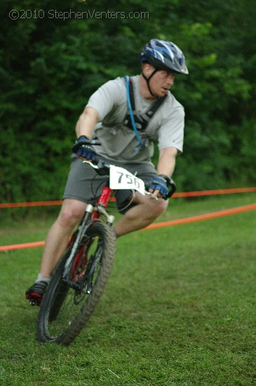 Alpine Shop / Lone Wolf Dirt Crit - Race 3 2010 - StephenVenters.com