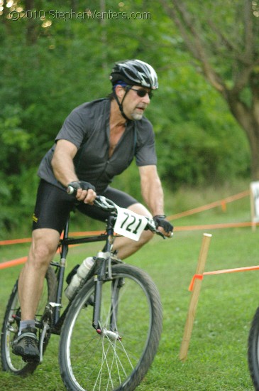 Alpine Shop / Lone Wolf Dirt Crit - Race 3 2010 - StephenVenters.com